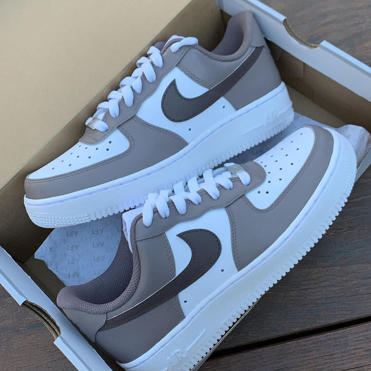 air force 1s mocha