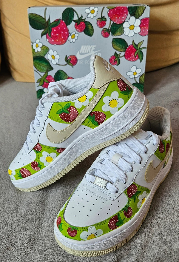 Custom Air Force 1 White With Strawberry And Daisy Pattern 