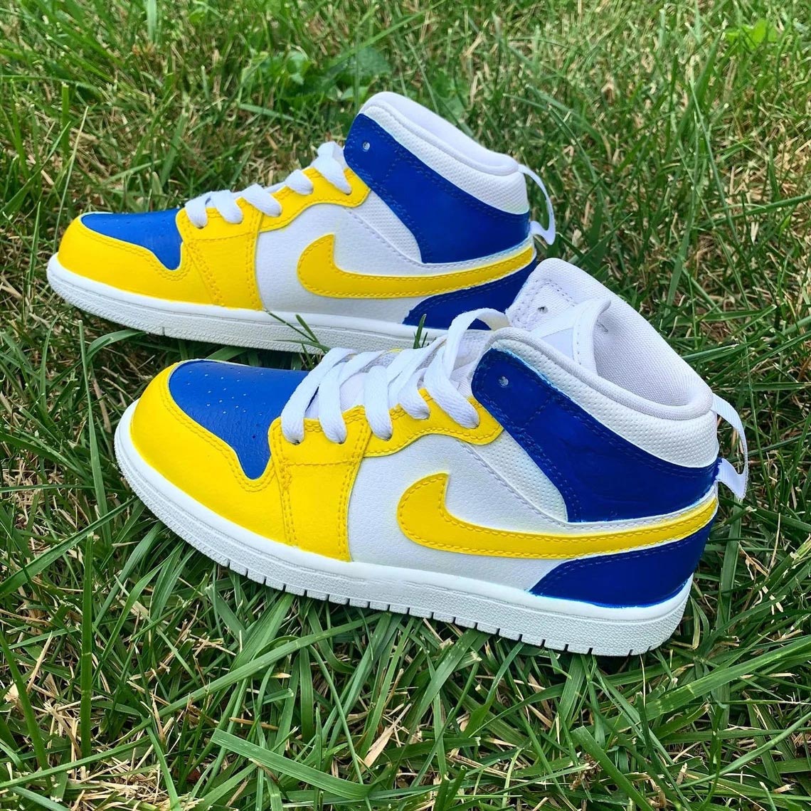 Custom Air Jordan 1 White Blue Yellow Color - Blocked